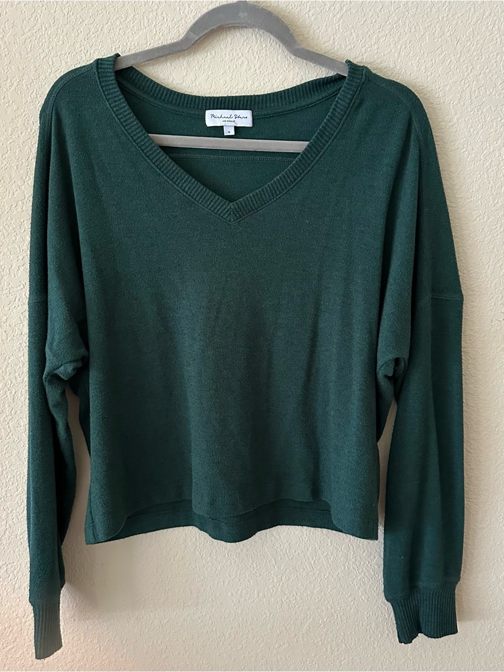 Michael Stars V-Neck Lightweight Sweater in Deep Forest Green size small